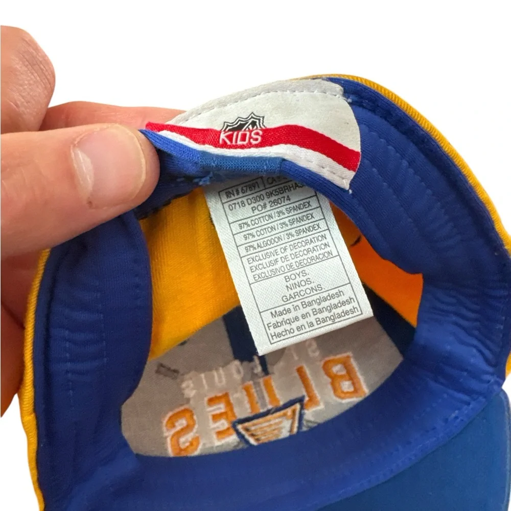 St Louis Blues Hockey Boys/Girls Youth Fitted Cap/Hat One Size Blue & Yellow NHL